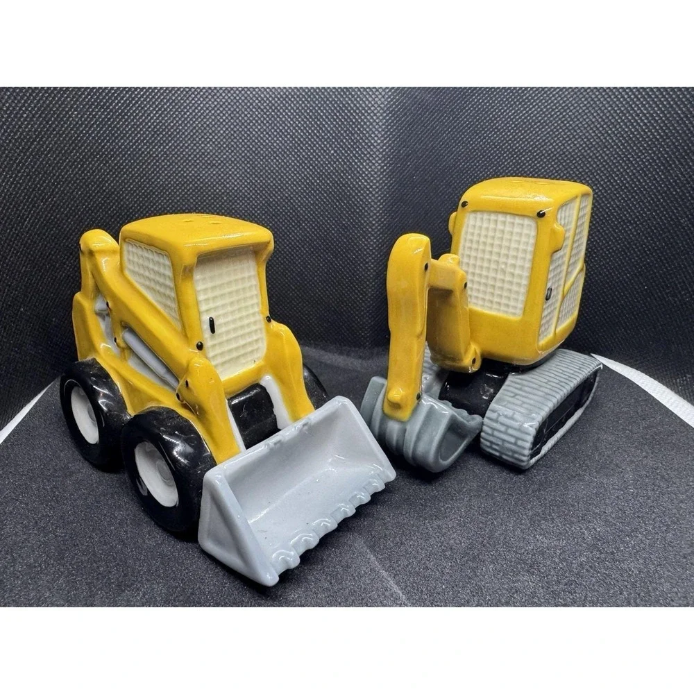 Ceramic Construction Zone Ceramic Excavator Salt and Pepper Shakers, Home Décor,